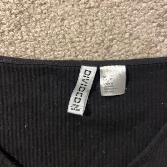 H&M Black Ribbed Long Sleeve Top - Picture 3 of 3